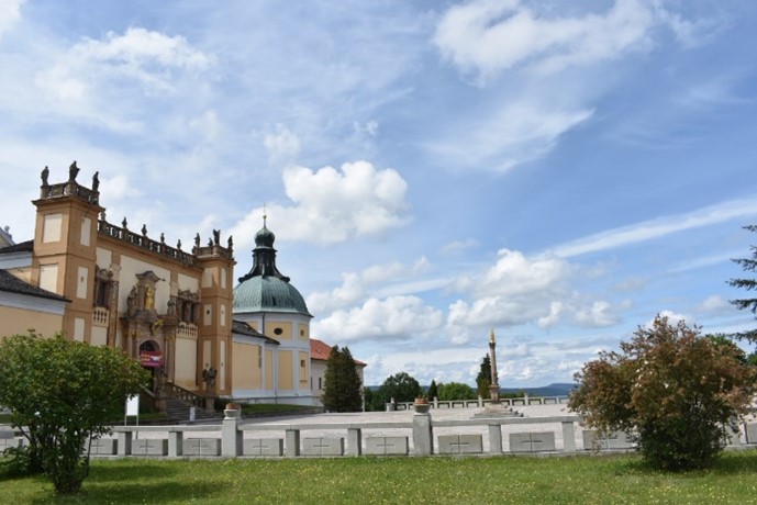 Der Marienwallfahrtsort in Přibram/Pribram (Tschechien), eine historischer Pilgerstätte deutscher und tschechischer Katholiken bis in die Gegenwart. Foto: Katrin Boeckh 